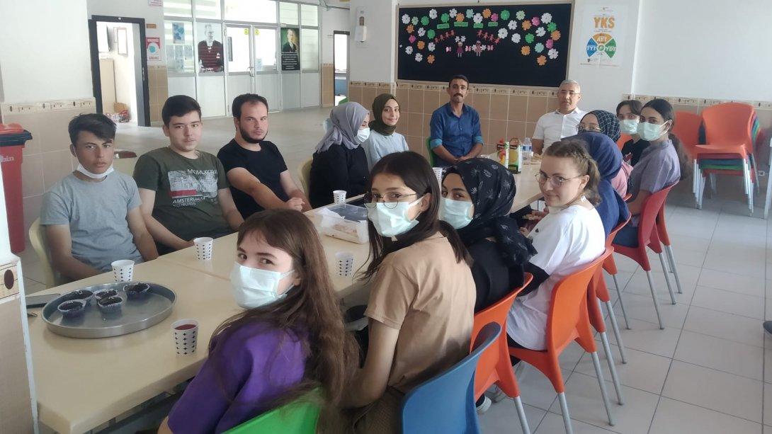 İlçe Milli Eğitim Müdürü Fevzi İnce, Mehmet Emin Ilıcak Fen Lisesinde Açılan DYK Kursunu Ziyaret Etti