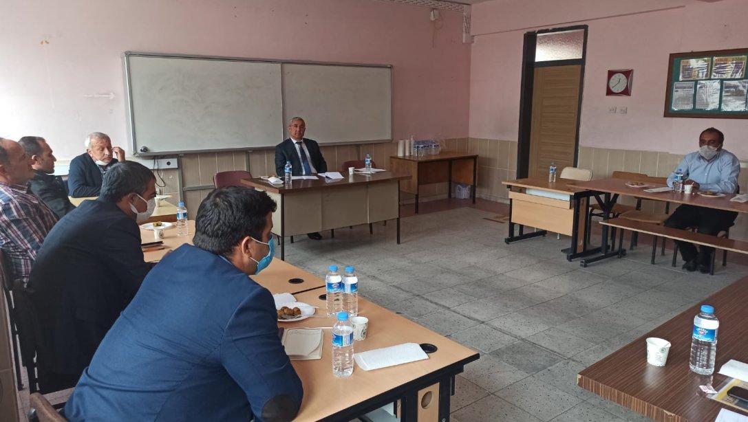 İlçe Milli Eğitim Müdürü Fevzi İNCE Başkanlığında Ortaokul Müdürleriyle  LGS Hazırlık Toplantısı Yapıldı