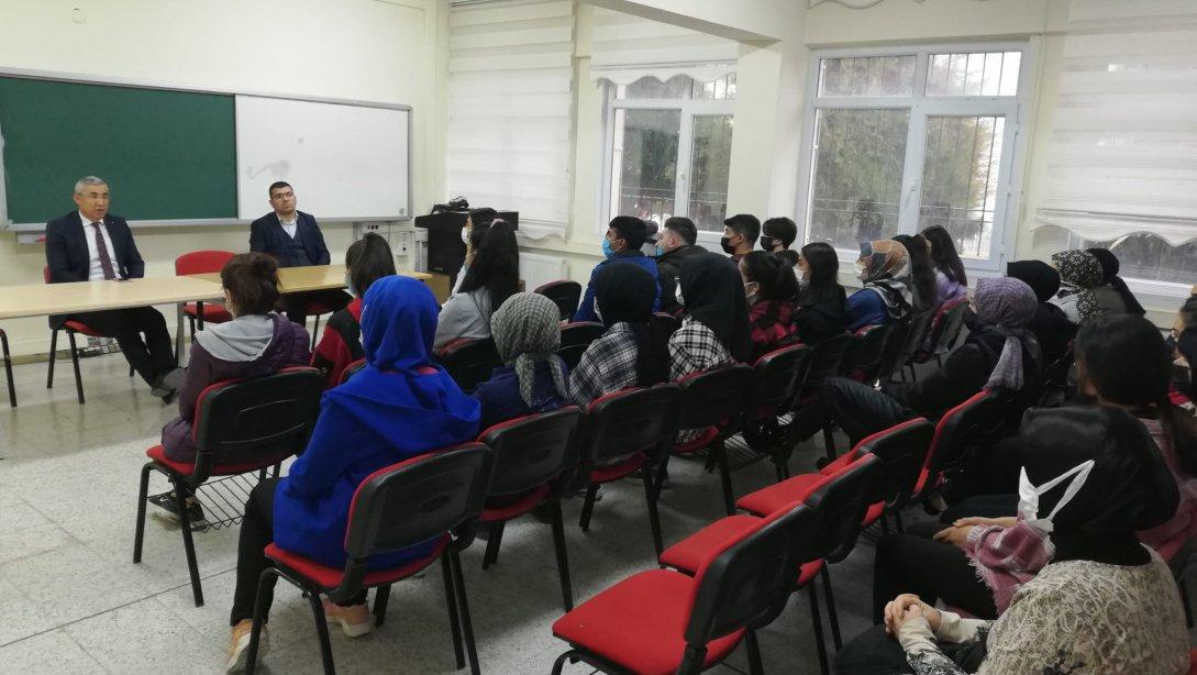 İlçe Milli Eğitim Müdürü Fevzi İNCE, Mustafa İclal Başer Anadolu Lisesi 12. Sınıf Öğrencilerini YKS Sınavı Hakkında Bilgilendirdi