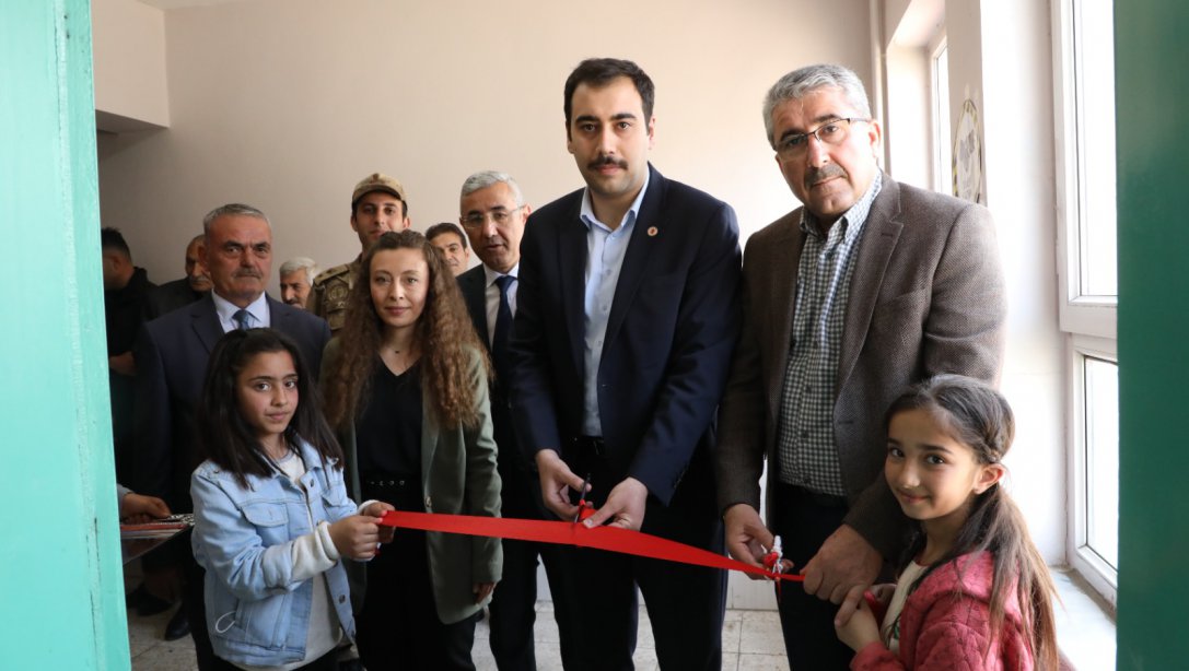 İlçemiz Yeniköy İlkokulu'nda Kütüphane açılışı yapıldı